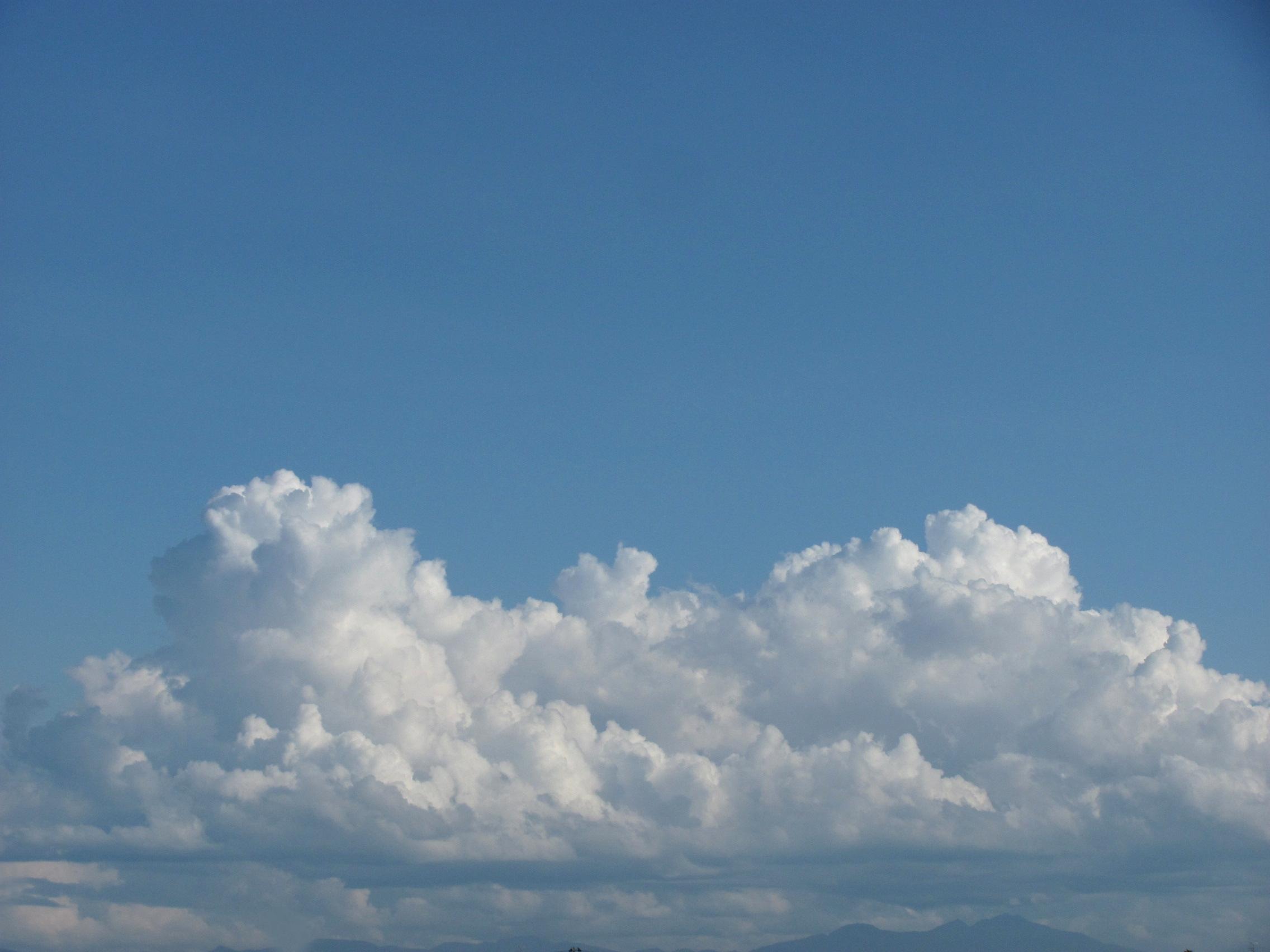 夏の入道雲の無料写真 オーフリー写真素材